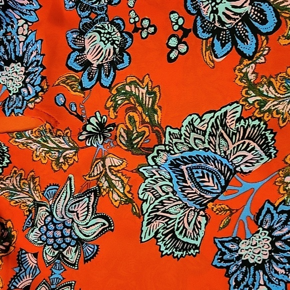 NWOT | Collective Concepts | Krissa Keyhole Halter Blouse - Picture 2 of 5